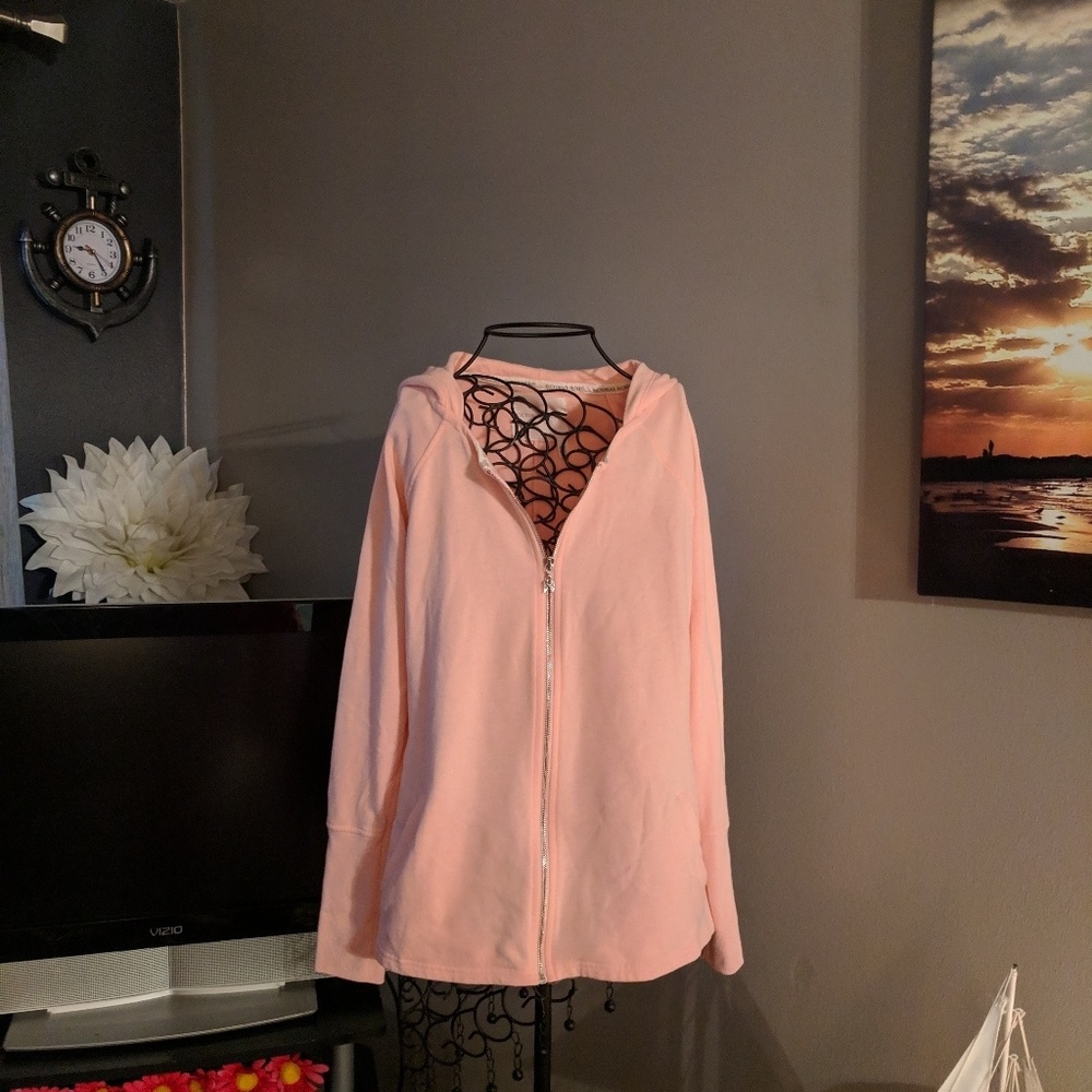 Victoria's Secret ZIP down hoodie! 🌺✨
